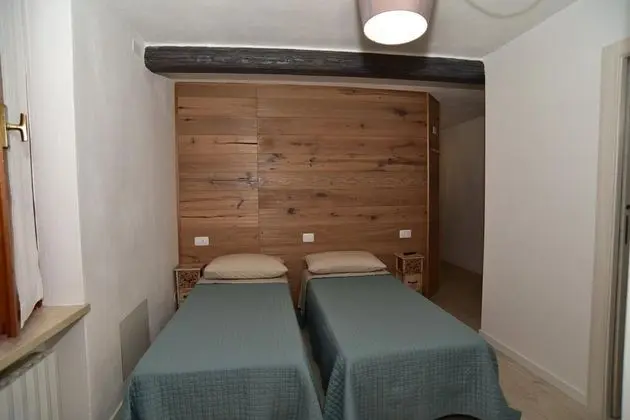 Economy Tek Büyük veya İki Ayrı Yataklı Oda (2)