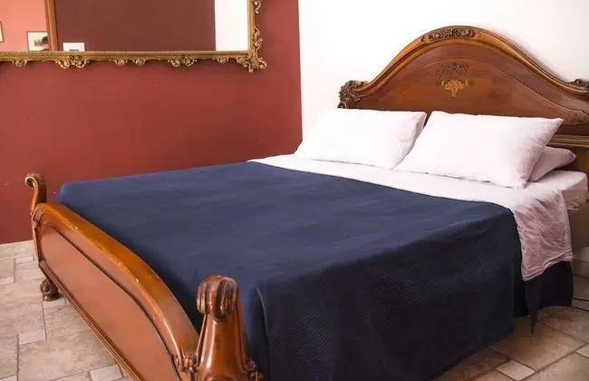 Comfort Tek Büyük Yataklı Oda