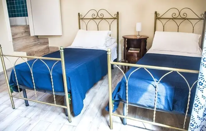 Oda, 2 Tek Kişilik Yatak