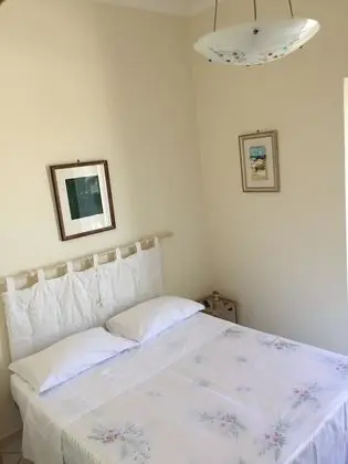 Tek Büyük Yataklı Oda, Özel Banyo, Kısmi Deniz Manzaralı (External)