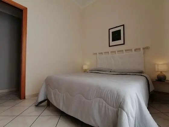 Tek Büyük Yataklı Oda, Özel Banyo, Kısmi Deniz Manzaralı (External)