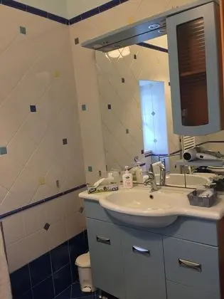 Tek Büyük Yataklı Oda, Özel Banyo, Kısmi Deniz Manzaralı (External)