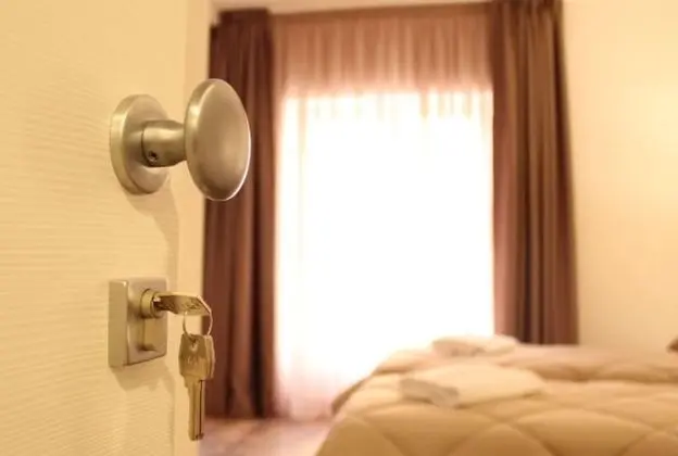 Tek Büyük veya İki Ayrı Yataklı Oda, Şehir Manzaralı