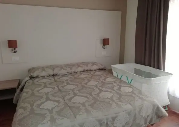 Tek Büyük veya İki Ayrı Yataklı Oda, Şehir Manzaralı