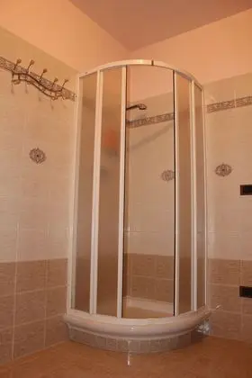 Tek Büyük veya İki Ayrı Yataklı Oda, Balkon