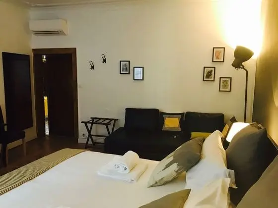 Premier Tek Büyük Yataklı Oda, Özel Banyo, Kanal Manzaralı