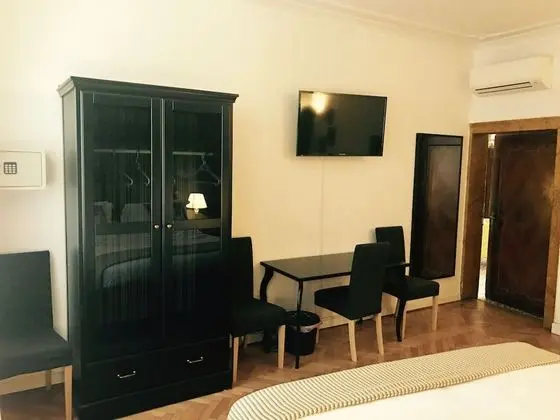 Premier Tek Büyük Yataklı Oda, Özel Banyo, Kanal Manzaralı