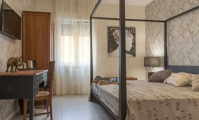 Superior Tek Büyük Yataklı Oda (Dakar)