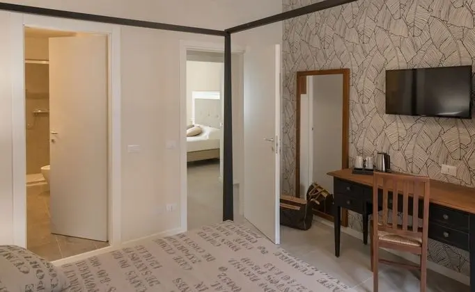 Superior Tek Büyük Yataklı Oda (Dakar)