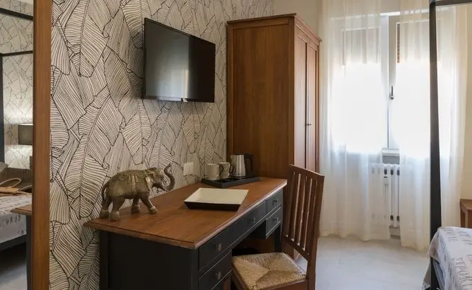 Superior Tek Büyük Yataklı Oda (Dakar)