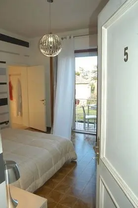 Classic Tek Büyük Yataklı Oda, Sigara İçilmez, Bahçe Manzaralı