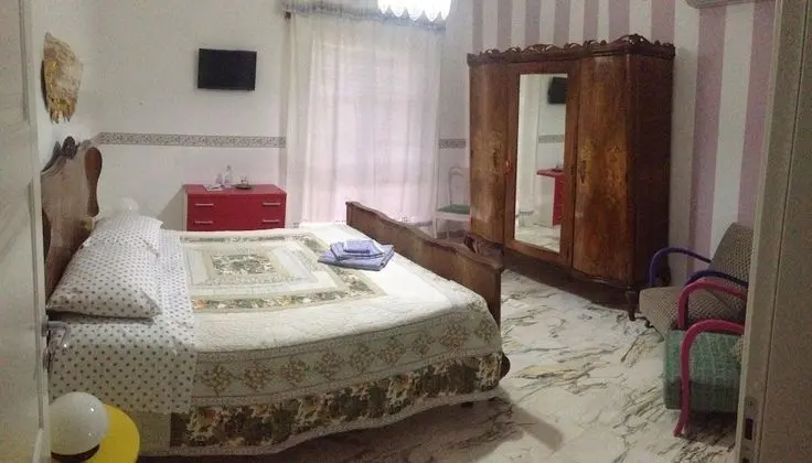 Tek Büyük Yataklı Oda