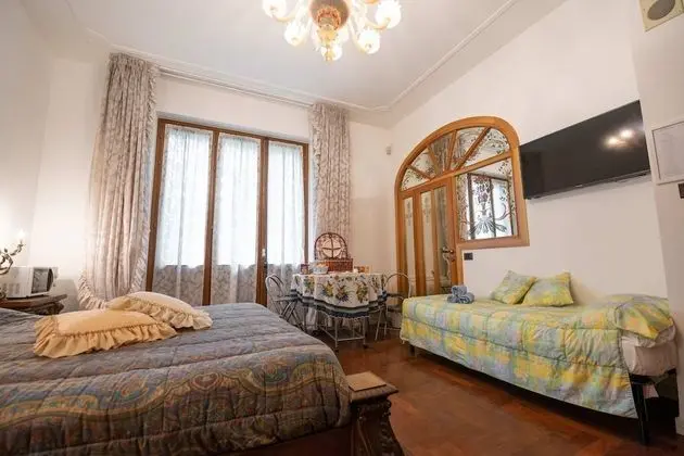 Luxury Süit, Jakuzi (private entrance)