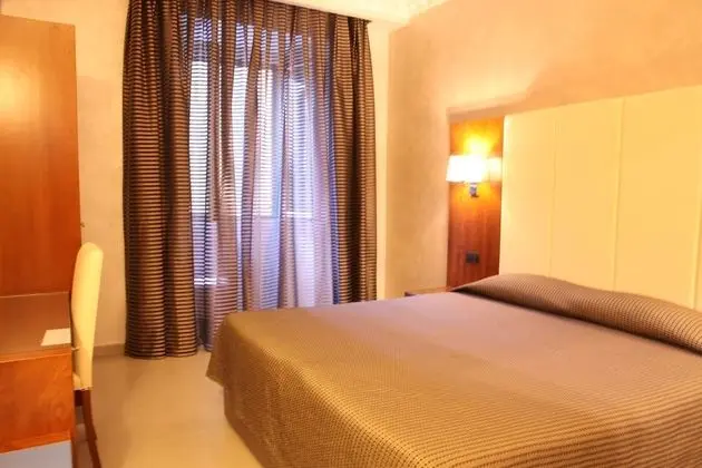 Standard Tek Büyük veya İki Ayrı Yataklı Oda, 1 Yatak Odası, Özel Banyo, Avlu Manzaralı