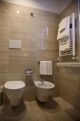Standard Tek Büyük veya İki Ayrı Yataklı Oda, 1 Yatak Odası, Özel Banyo, Avlu Manzaralı
