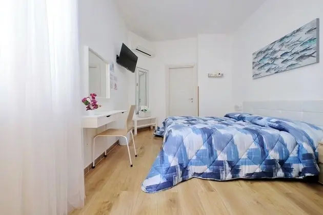 Standard Tek Büyük Yataklı Oda