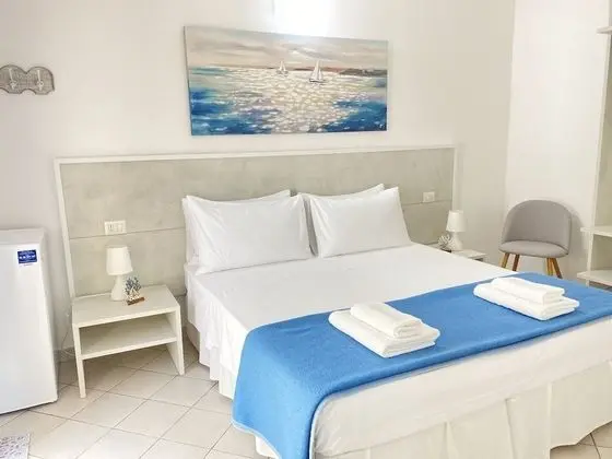 Basic Tek Büyük veya İki Ayrı Yataklı Oda