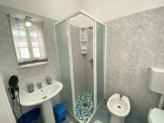 Basic Tek Büyük veya İki Ayrı Yataklı Oda