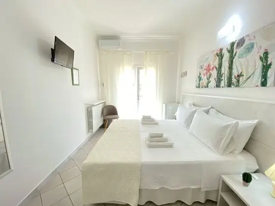 Basic Tek Büyük veya İki Ayrı Yataklı Oda