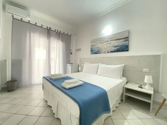 Basic Tek Büyük veya İki Ayrı Yataklı Oda