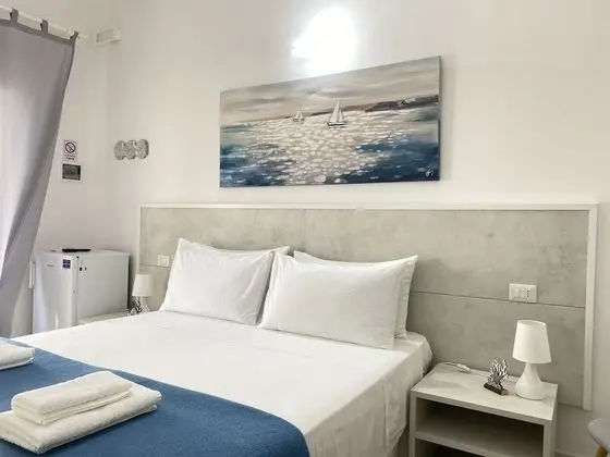 Basic Tek Büyük veya İki Ayrı Yataklı Oda