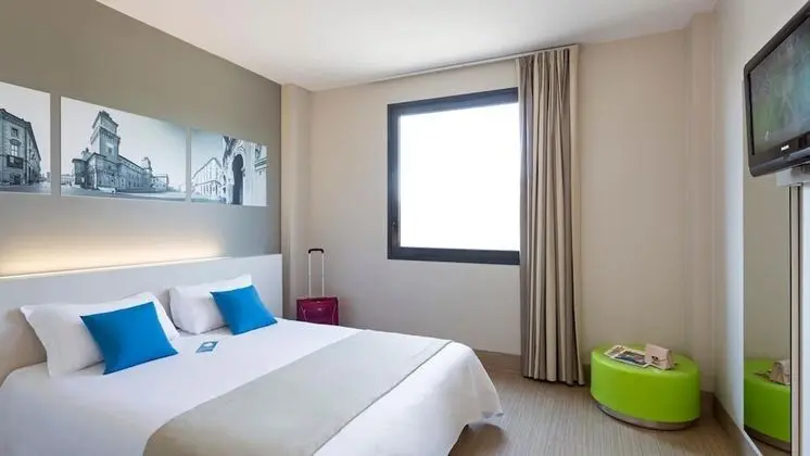 Tek Büyük Yataklı Oda, Sigara İçilmez