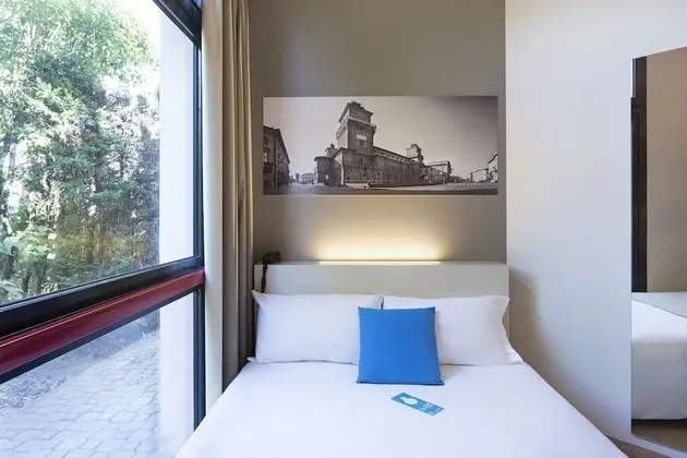 Tek Kişilik Oda, Sigara İçilmez