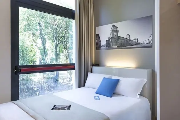 Tek Kişilik Oda, Sigara İçilmez