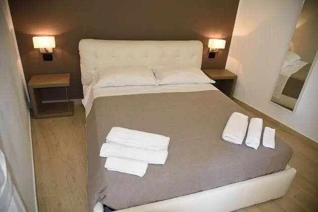 Tek Büyük Yataklı Oda, Balkon, Şehir Manzaralı