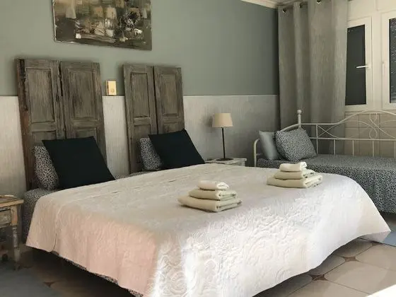 Üç Kişilik Oda (Room 3)