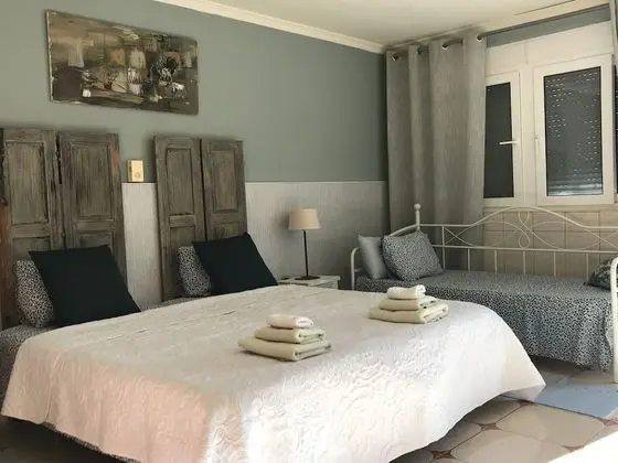 Üç Kişilik Oda (Room 3)