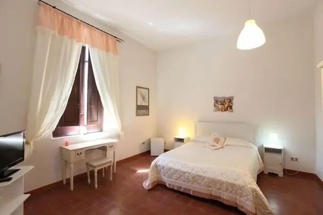 Üç Kişilik Oda, Balkon, Bahçe Manzaralı