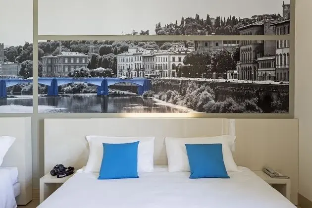 Üç Kişilik Oda, Sigara İçilmez