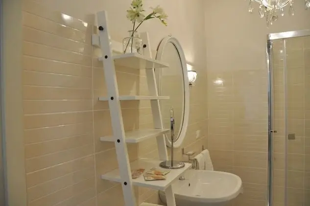 Tek Büyük Yataklı Oda, Banyolu/Duşlu