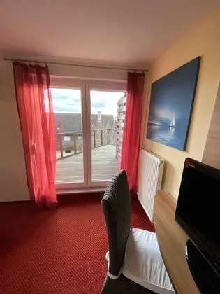 Standard Tek Büyük Yataklı Oda, 1 Yatak Odası, Balkon, Göl Manzaralı