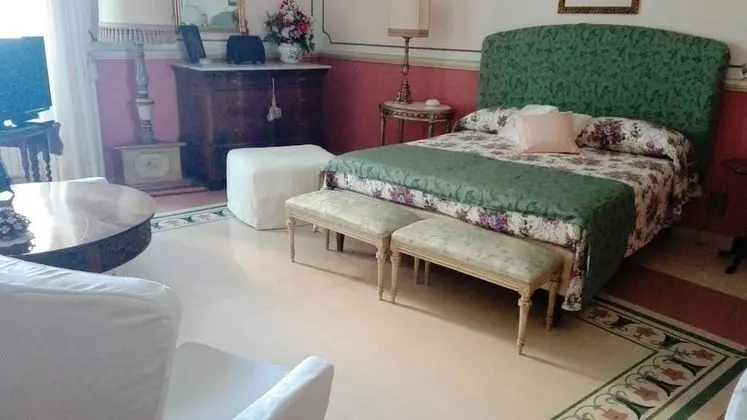 Deluxe Üç Kişilik Oda, Banyolu/Duşlu