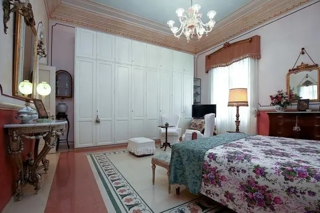 Deluxe Üç Kişilik Oda, Banyolu/Duşlu