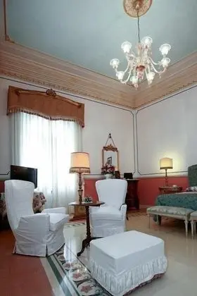 Deluxe Üç Kişilik Oda, Banyolu/Duşlu