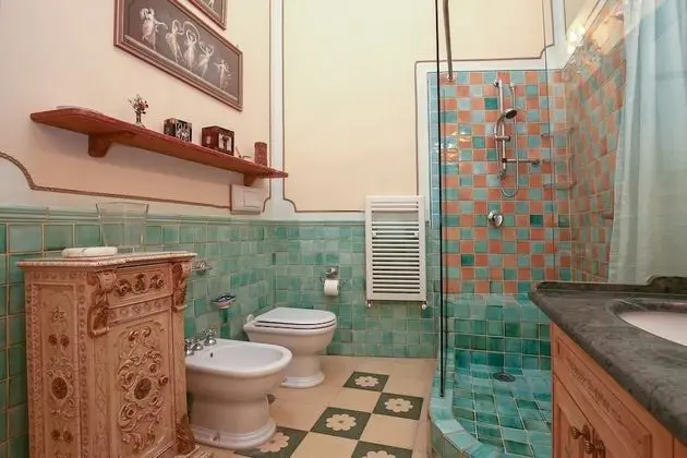 Deluxe Üç Kişilik Oda, Banyolu/Duşlu