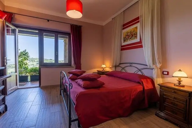 Tek Büyük Yataklı Oda, 1 Büyük (Queen) Boy Yatak, Sigara İçilmez (Melograno)