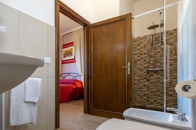 Tek Büyük Yataklı Oda, 1 Büyük (Queen) Boy Yatak, Sigara İçilmez (Melograno)