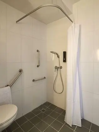 Tek Büyük Yataklı Oda, Sigara İçilmez