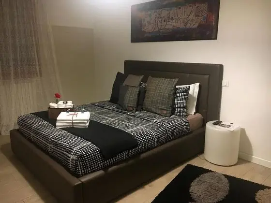 Deluxe Tek Büyük Yataklı Oda, Avlu Manzaralı