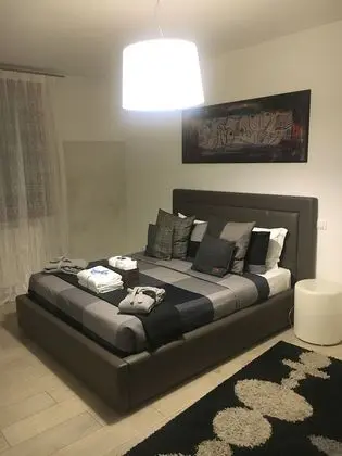 Deluxe Tek Büyük Yataklı Oda, Avlu Manzaralı