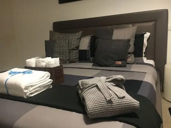 Deluxe Tek Büyük Yataklı Oda, Avlu Manzaralı