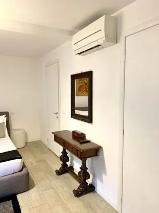 Deluxe Tek Büyük Yataklı Oda, Kanal Manzaralı