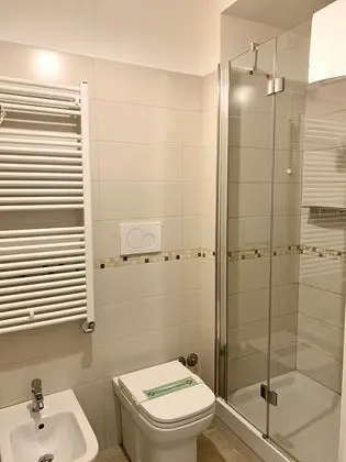 Deluxe Tek Büyük Yataklı Oda, Kanal Manzaralı