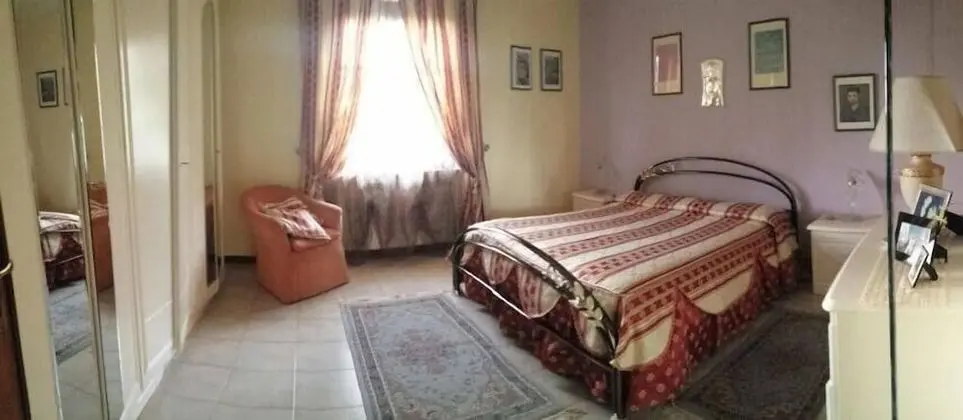 Tek Büyük Yataklı Oda, Ortak Banyo