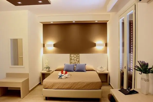 Üç Kişilik Oda, Bahçe Manzaralı