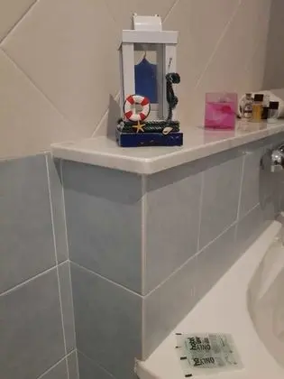 Tek Büyük Yataklı Oda, Ortak Banyo